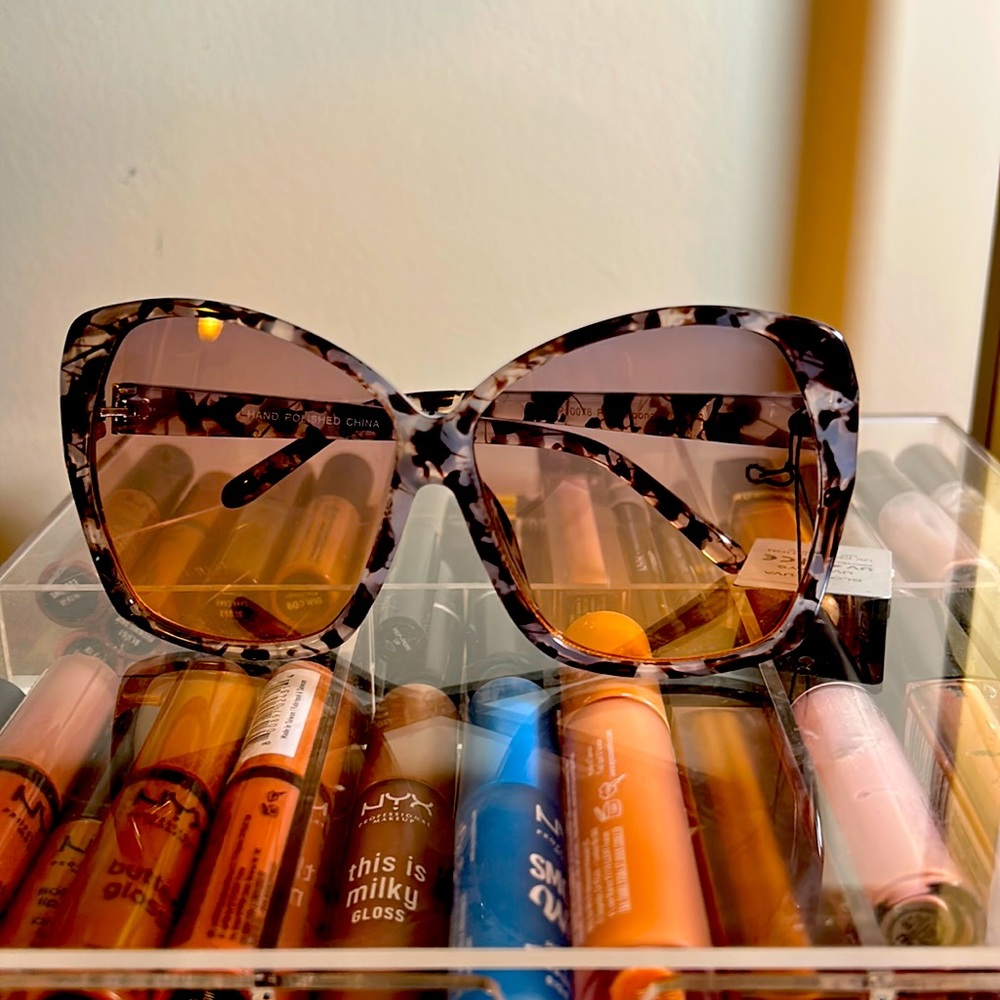 Extra large shades